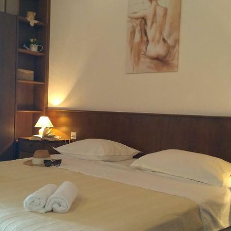 House Nede Medic Hotel Брела Екстериор снимка